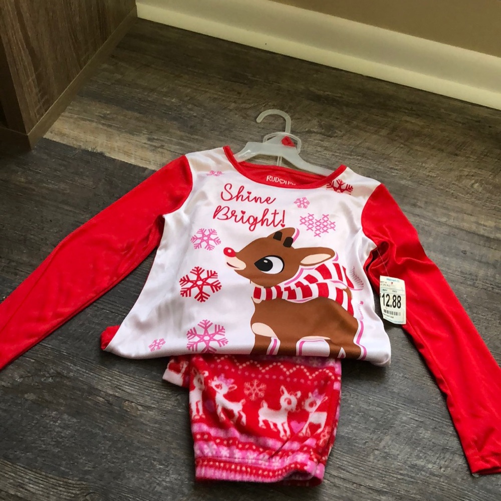 Rudolph girls pj set